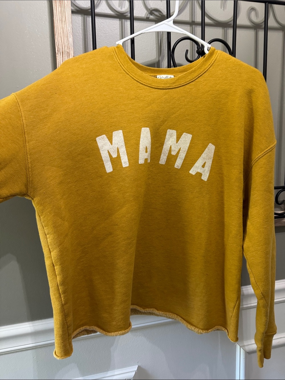 Mustard Yellow MAMA Crewneck Sweatshirt L soft